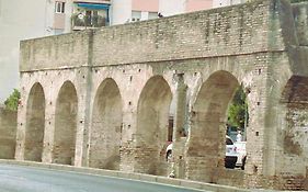 Puerta Carmona